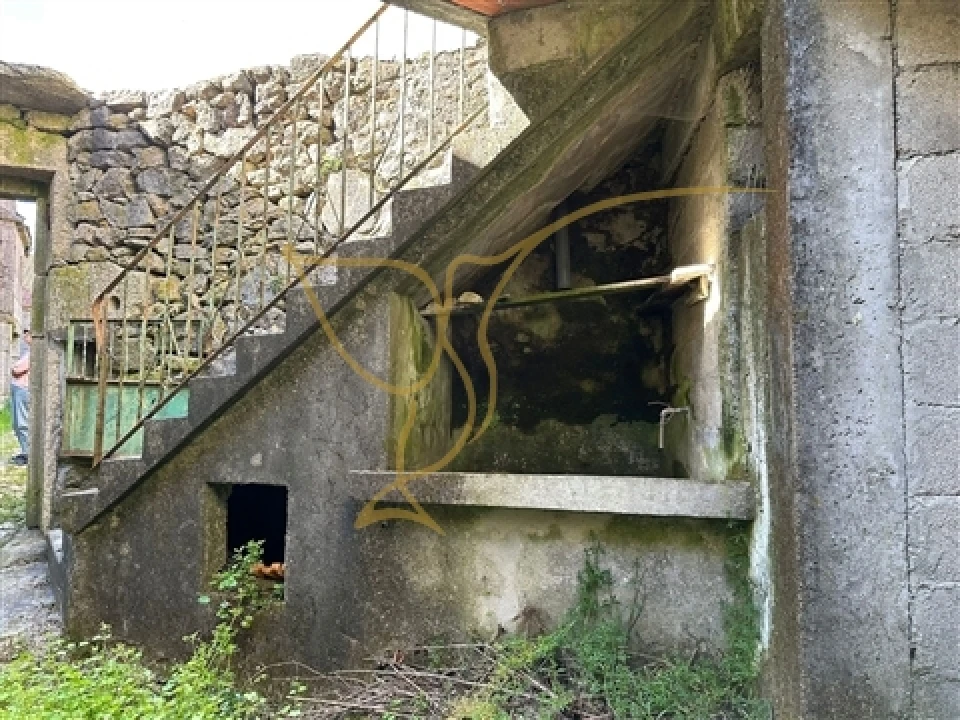 Moradia T0 para Venda em Castro Laboreiro e Lamas de Mouro Foto 4