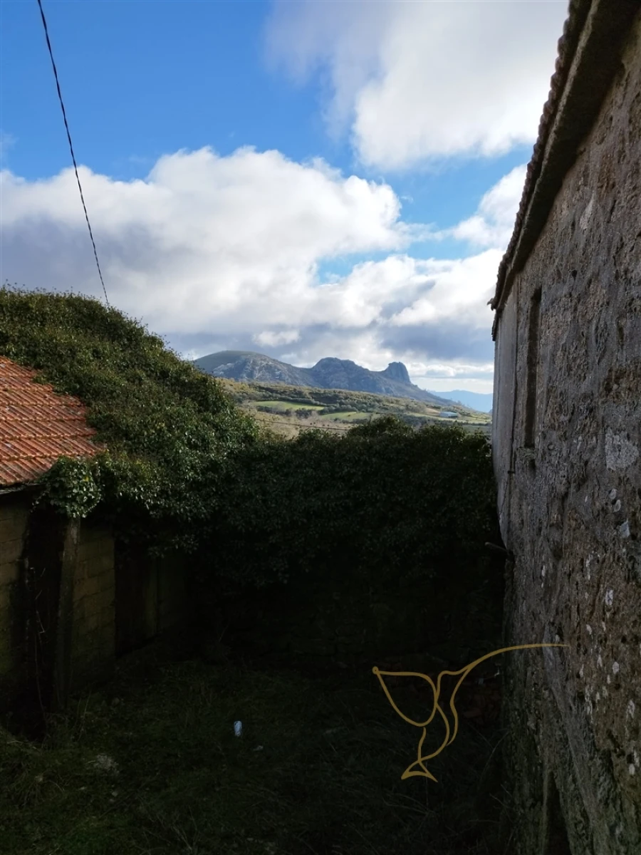 Moradia T0 para Venda em Castro Laboreiro e Lamas de Mouro Foto 3