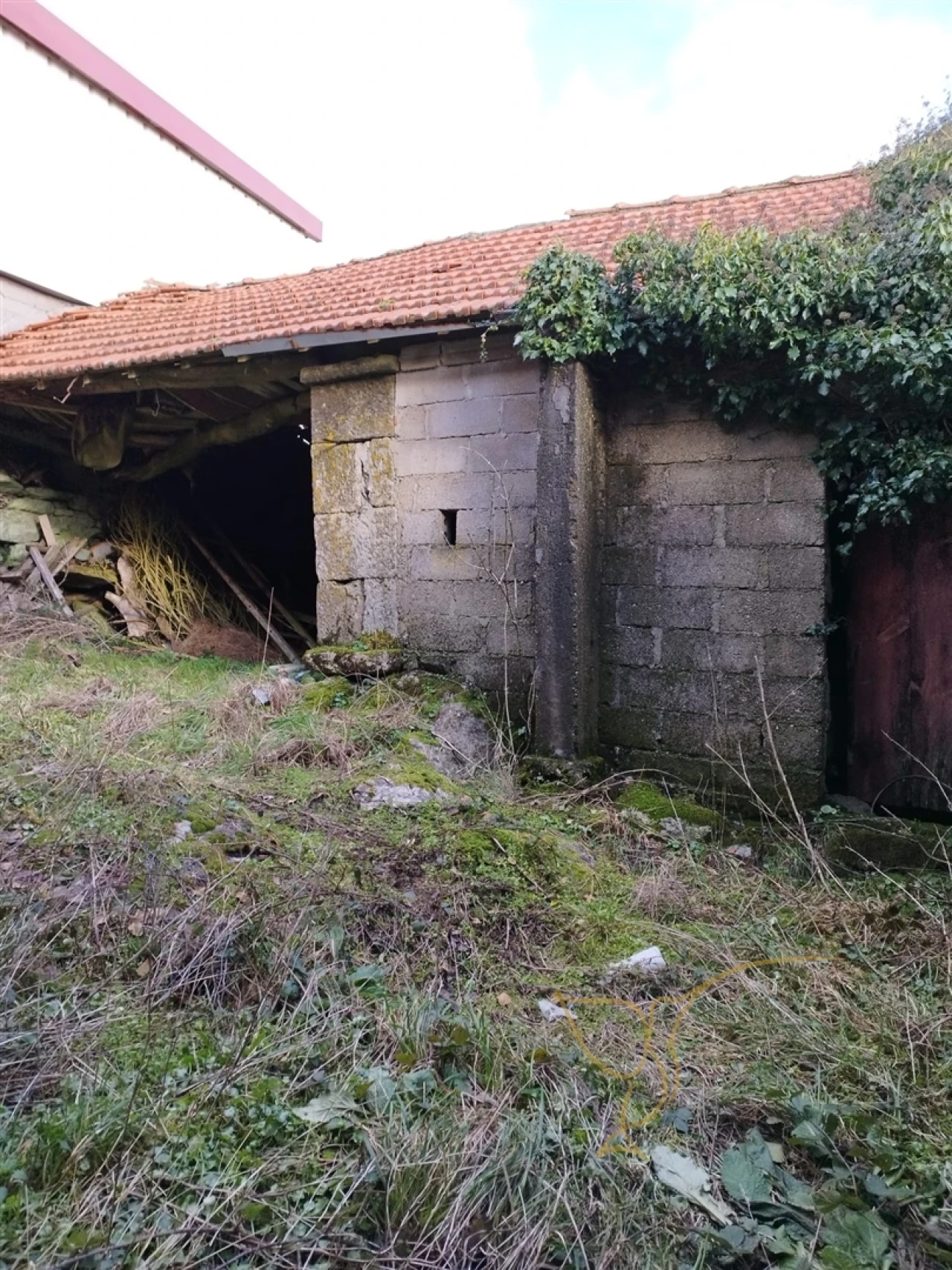 Moradia T0 para Venda em Castro Laboreiro e Lamas de Mouro Foto 9
