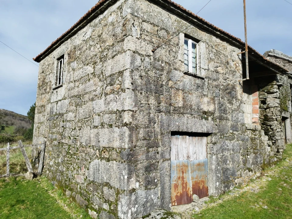 Moradia T0 para Venda em Castro Laboreiro e Lamas de Mouro Foto 7