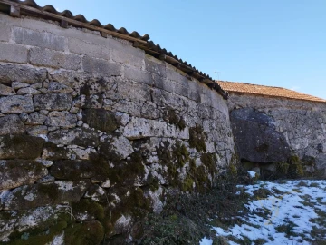 Moradia T0 para Venda em Castro Laboreiro e Lamas de Mouro