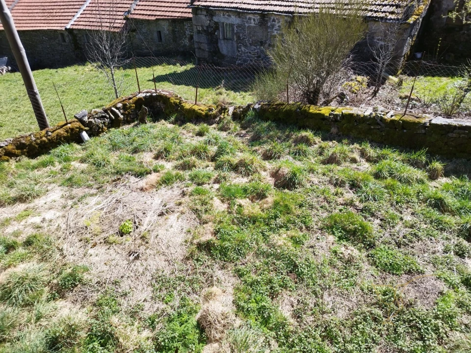 Moradia T0 para Venda em Castro Laboreiro e Lamas de Mouro Foto 8