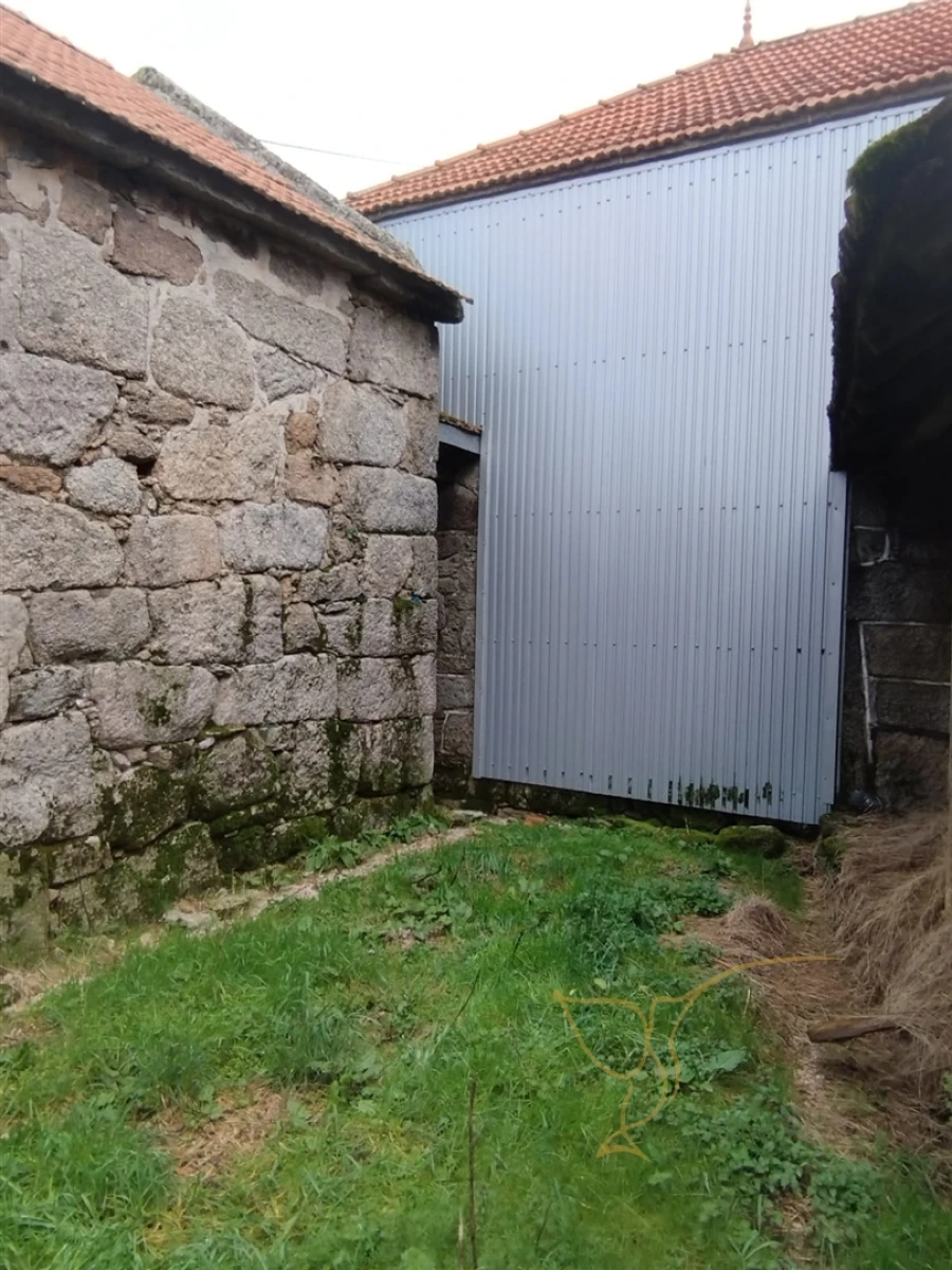Moradia T2 para Venda em Castro Laboreiro e Lamas de Mouro Foto 9