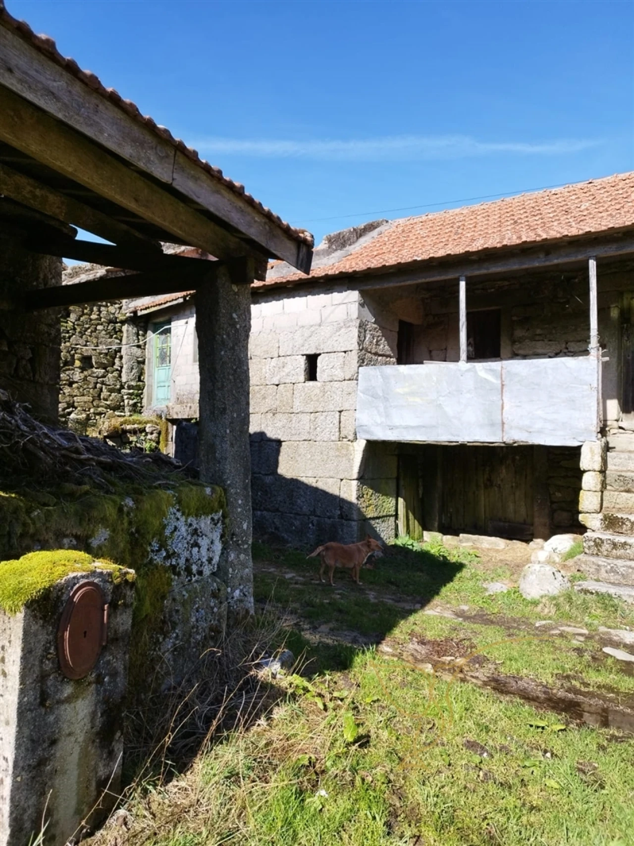 Moradia T0 para Venda em Castro Laboreiro e Lamas de Mouro Foto 3