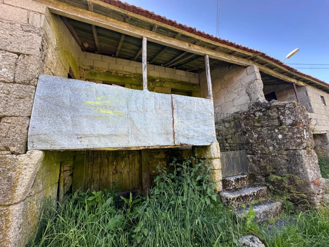 Moradia T0 para Venda em Castro Laboreiro e Lamas de Mouro Foto 2
