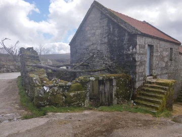 Moradia T0 para Venda em Castro Laboreiro e Lamas de Mouro