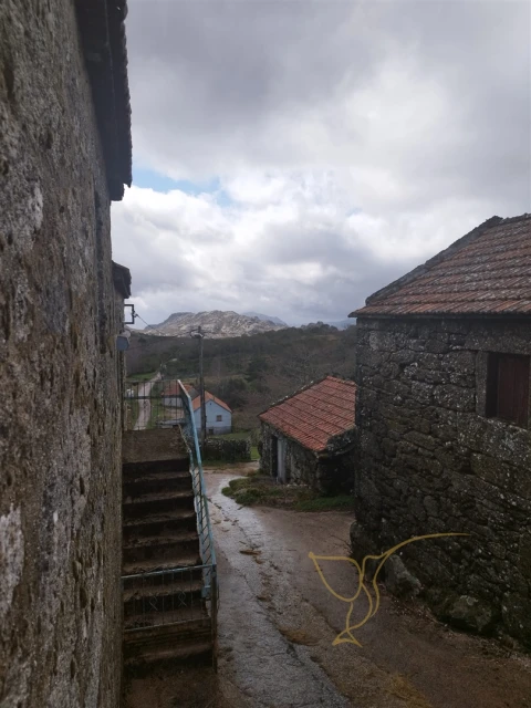 Moradia T0 para Venda em Castro Laboreiro e Lamas de Mouro