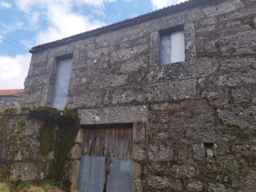 Moradia T0 para Venda em Castro Laboreiro e Lamas de Mouro