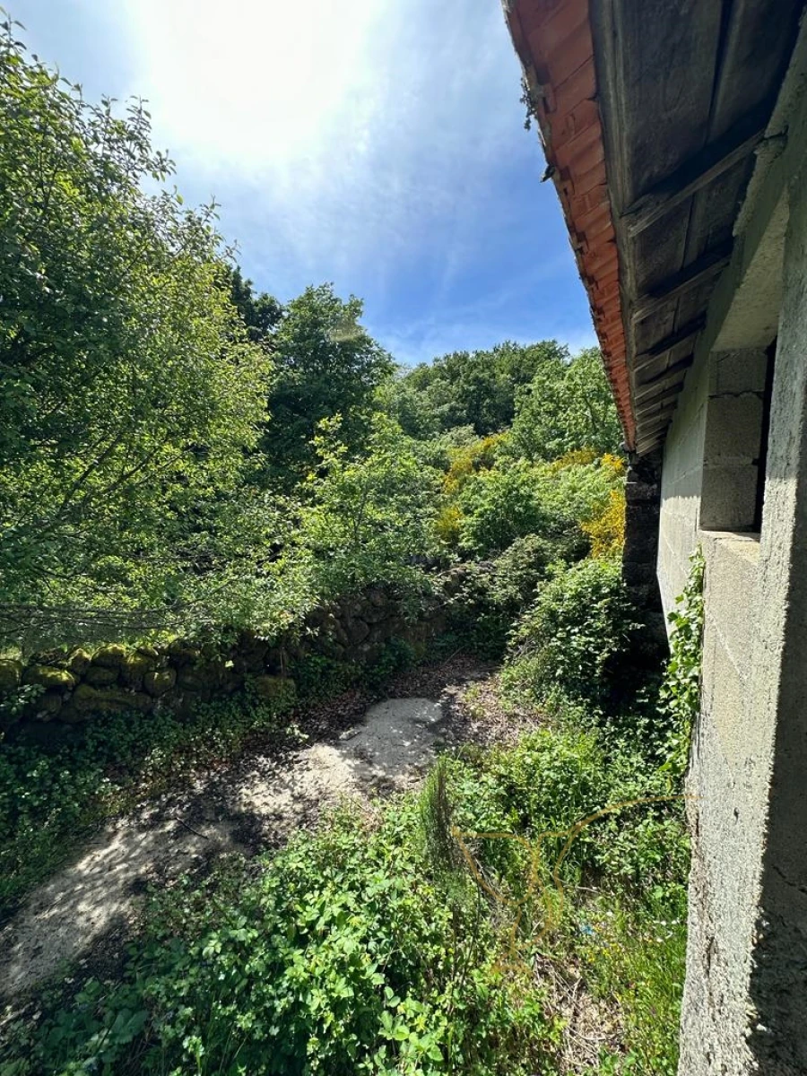 Moradia T0 para Venda em Castro Laboreiro e Lamas de Mouro Foto 7