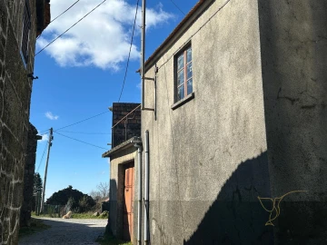 Moradia T0 para Venda em Castro Laboreiro e Lamas de Mouro
