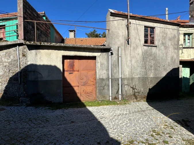 Moradia T0 para Venda em Castro Laboreiro e Lamas de Mouro Foto 4