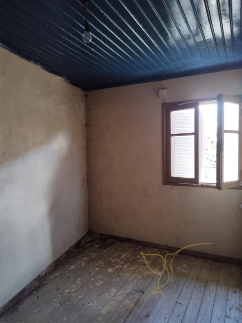 Moradia T0 para Venda em Castro Laboreiro e Lamas de Mouro