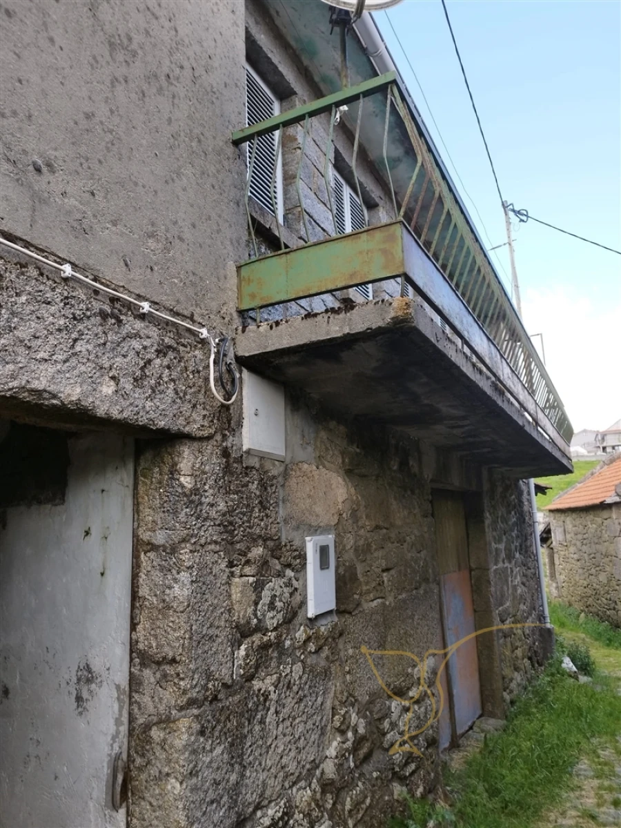 Moradia T0 para Venda em Castro Laboreiro e Lamas de Mouro Foto 4