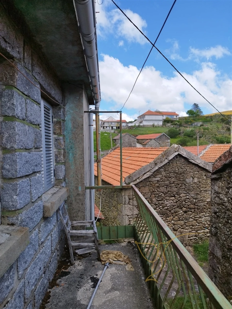 Moradia T0 para Venda em Castro Laboreiro e Lamas de Mouro Foto 5