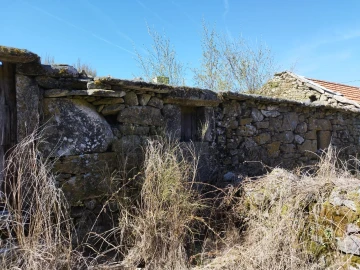 Moradia T0 para Venda em Castro Laboreiro e Lamas de Mouro