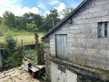 Moradia T0 para Venda em Castro Laboreiro e Lamas de Mouro
