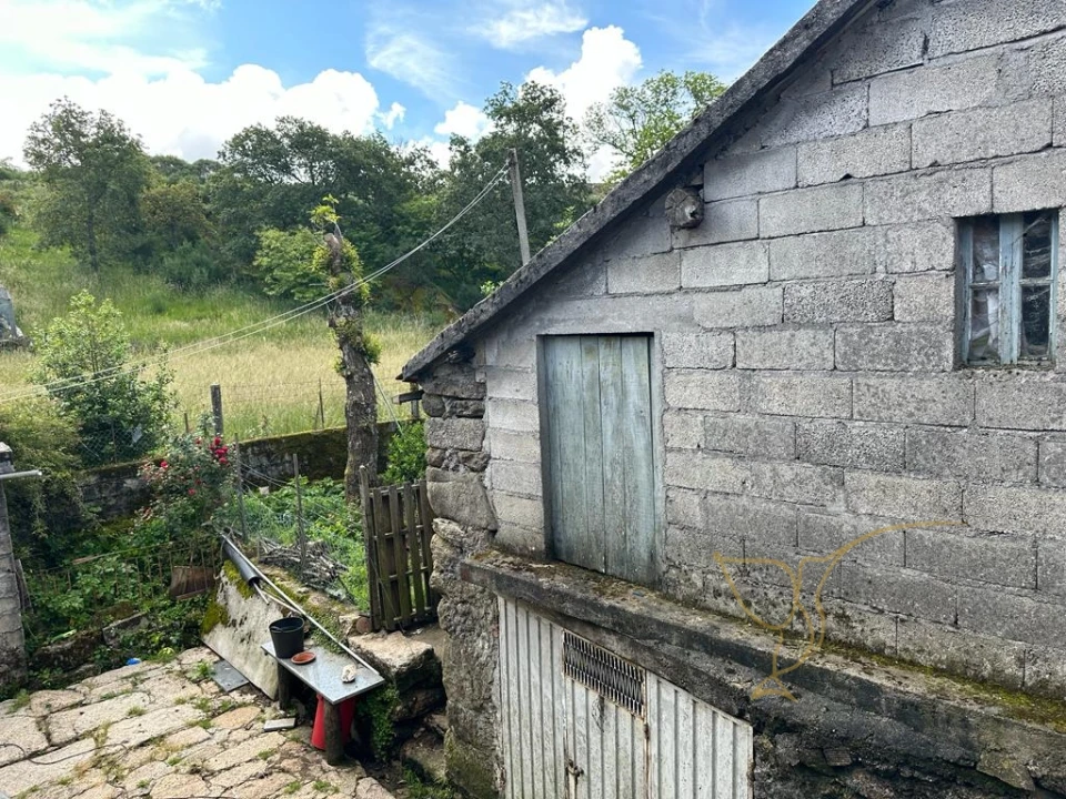 Moradia T0 para Venda em Castro Laboreiro e Lamas de Mouro Foto 6