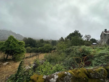 Moradia T3 para Venda em Castro Laboreiro e Lamas de Mouro
