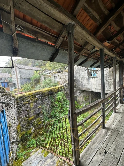 Moradia T3 para Venda em Castro Laboreiro e Lamas de Mouro