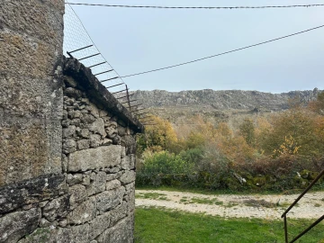 Moradia T3 para Venda em Castro Laboreiro e Lamas de Mouro