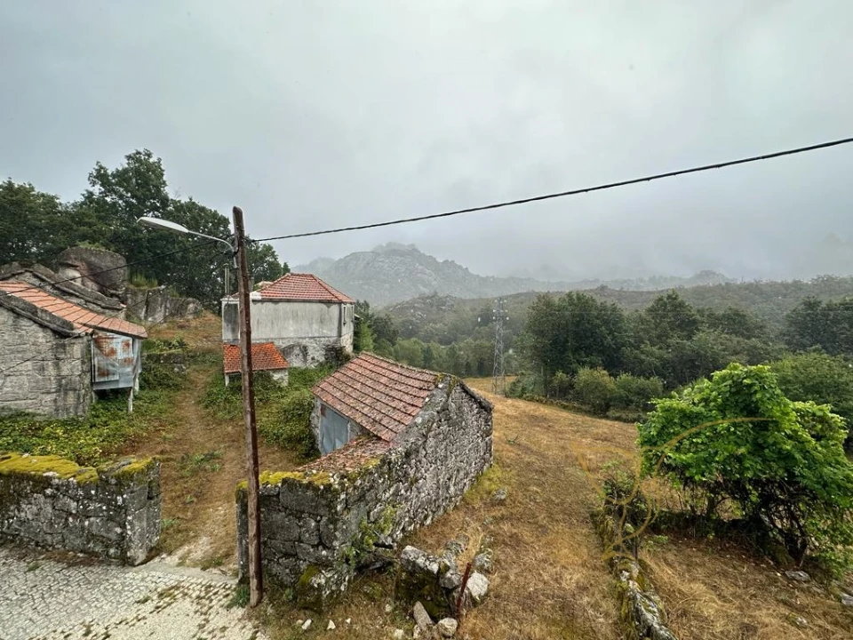 Moradia T3 para Venda em Castro Laboreiro e Lamas de Mouro Foto 33