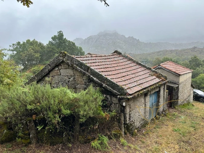 Moradia T3 para Venda em Castro Laboreiro e Lamas de Mouro Foto 5