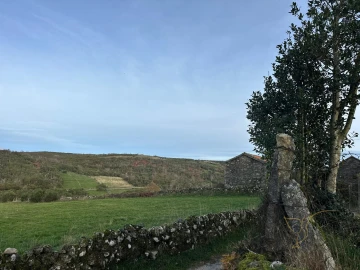 Moradia T4 para Venda em Castro Laboreiro e Lamas de Mouro