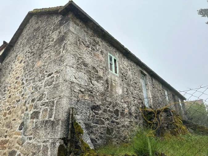 Moradia T4 para Venda em Castro Laboreiro e Lamas de Mouro Foto 6