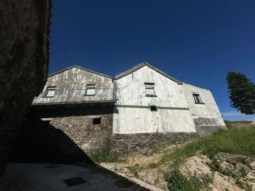 Moradia T0 para Venda em Castro Laboreiro e Lamas de Mouro