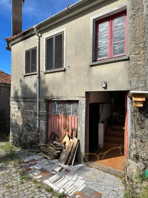 Moradia T0 para Venda em Castro Laboreiro e Lamas de Mouro