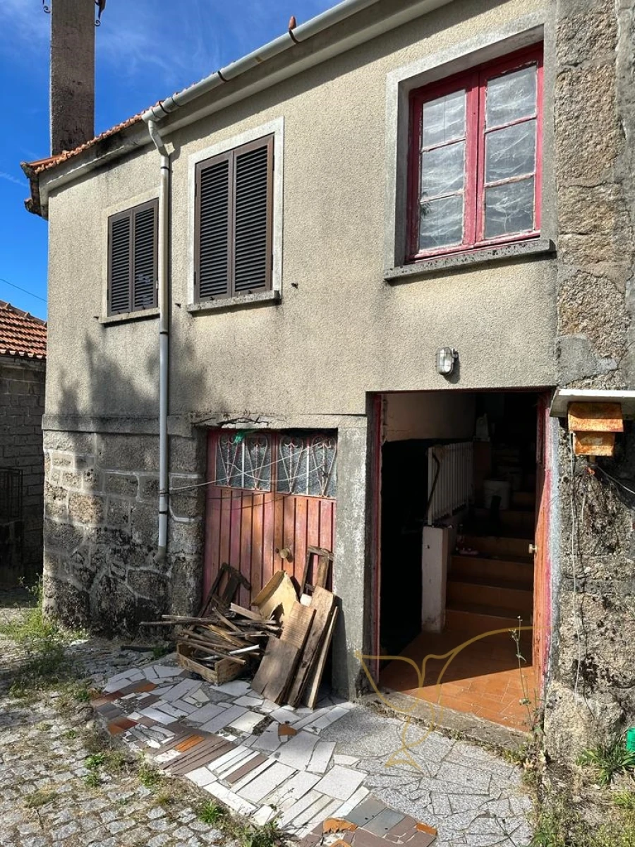 Moradia T0 para Venda em Castro Laboreiro e Lamas de Mouro Foto 3