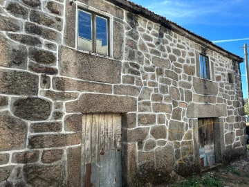 Moradia T0 para Venda em Castro Laboreiro e Lamas de Mouro