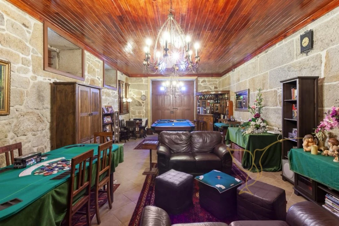 Moradia T5 para Venda em Cristoval Foto 43