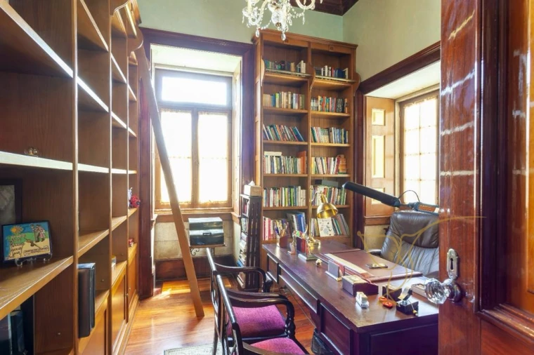 Moradia T5 para Venda em Cristoval Foto 22