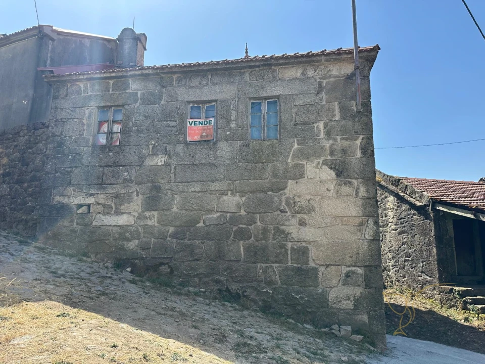 Moradia T0 para Venda em Castro Laboreiro e Lamas de Mouro Foto 7
