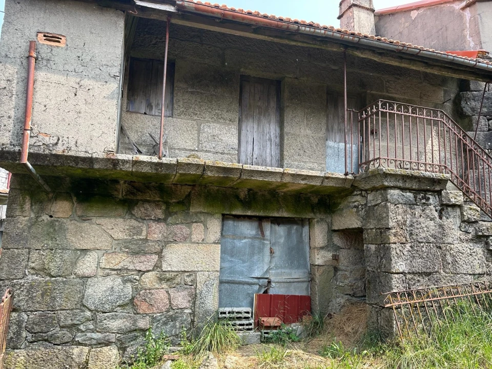 Moradia T0 para Venda em Castro Laboreiro e Lamas de Mouro Foto 3
