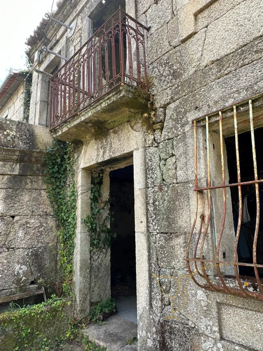 Moradia T0 para Venda em Riba de Mouro Foto 3