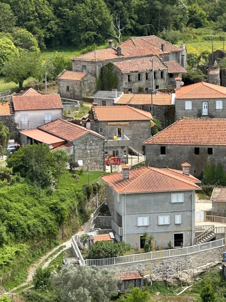 Moradia T0 para Venda em Riba de Mouro Foto 22