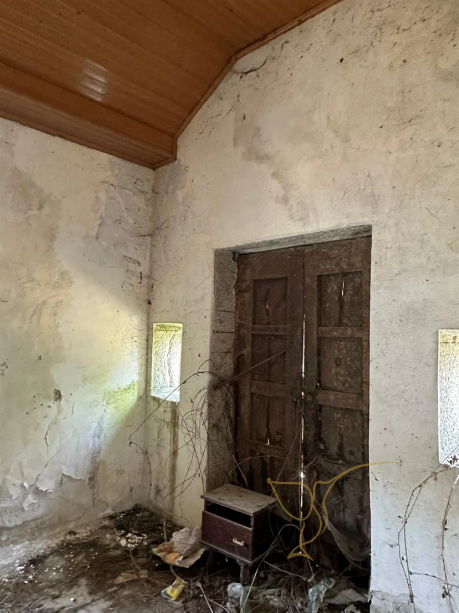 Moradia T0 para Venda em Riba de Mouro Foto 9