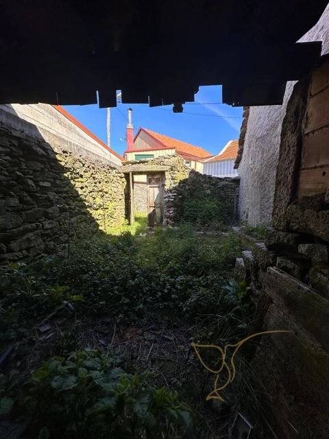 Moradia T0 para Venda em Castro Laboreiro e Lamas de Mouro
