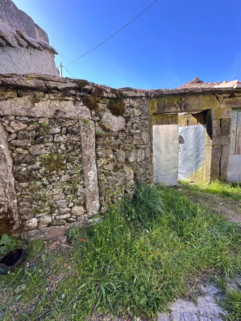 Moradia T0 para Venda em Castro Laboreiro e Lamas de Mouro