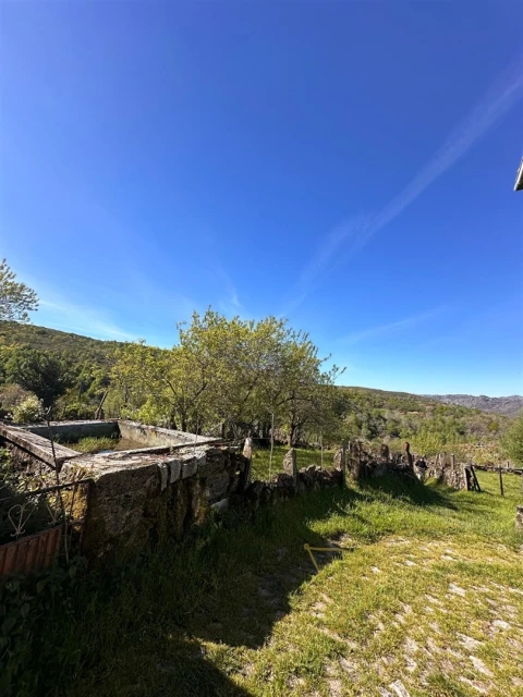 Moradia T0 para Venda em Castro Laboreiro e Lamas de Mouro
