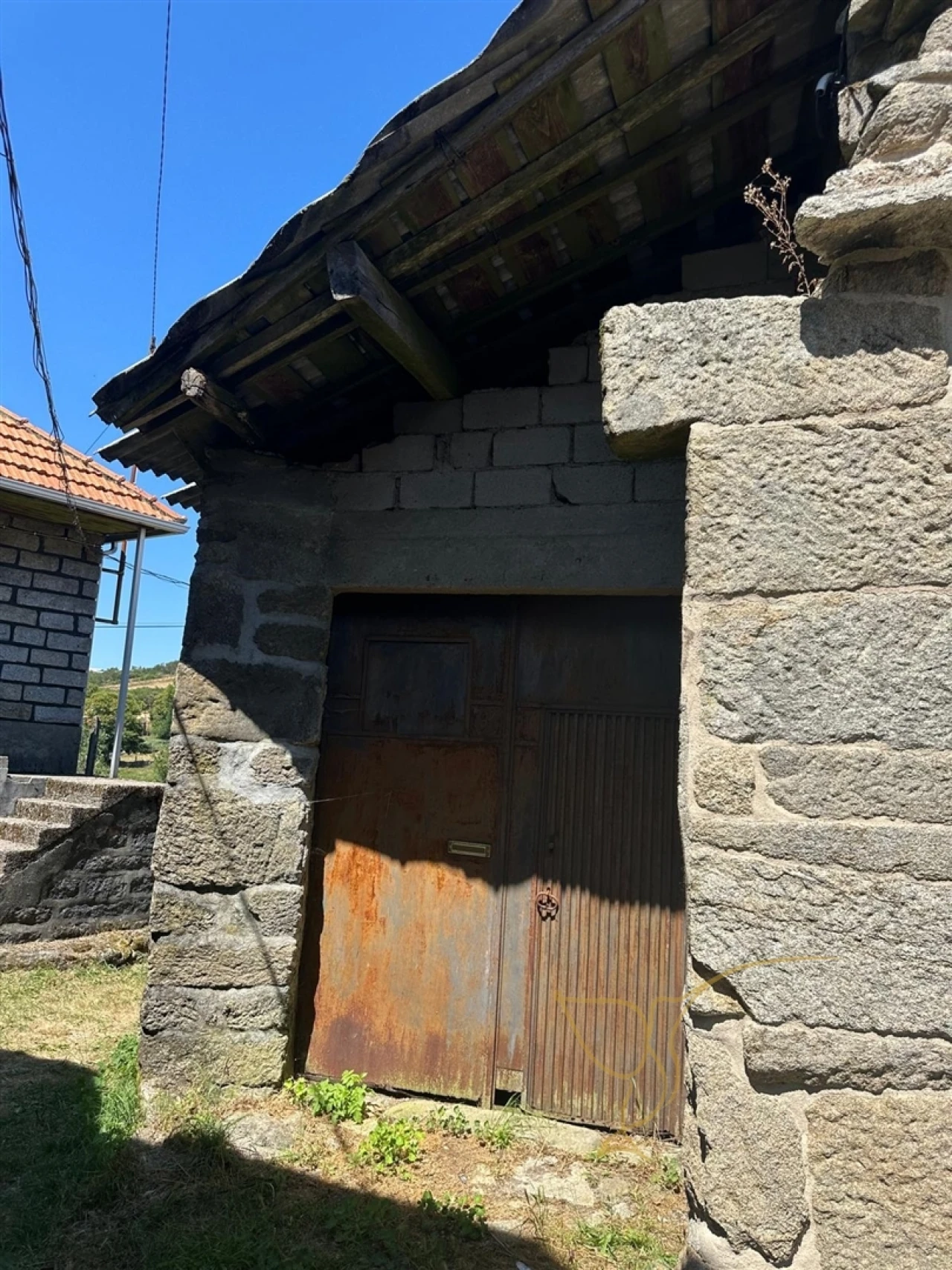 Moradia T0 para Venda em Castro Laboreiro e Lamas de Mouro Foto 4