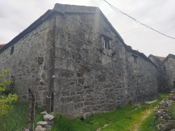 Moradia T0 para Venda em Castro Laboreiro e Lamas de Mouro