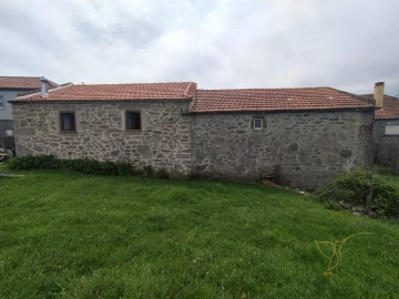 Moradia T0 para Venda em Castro Laboreiro e Lamas de Mouro