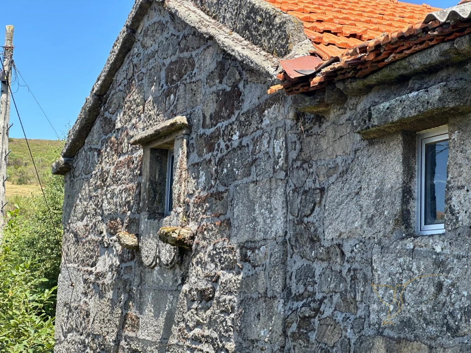 Moradia T0 para Venda em Castro Laboreiro e Lamas de Mouro Foto 6