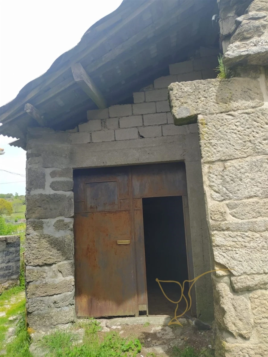 Moradia T0 para Venda em Castro Laboreiro e Lamas de Mouro Foto 22