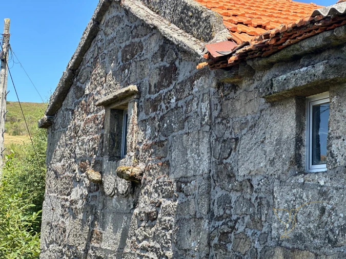 Moradia T0 para Venda em Castro Laboreiro e Lamas de Mouro Foto 6
