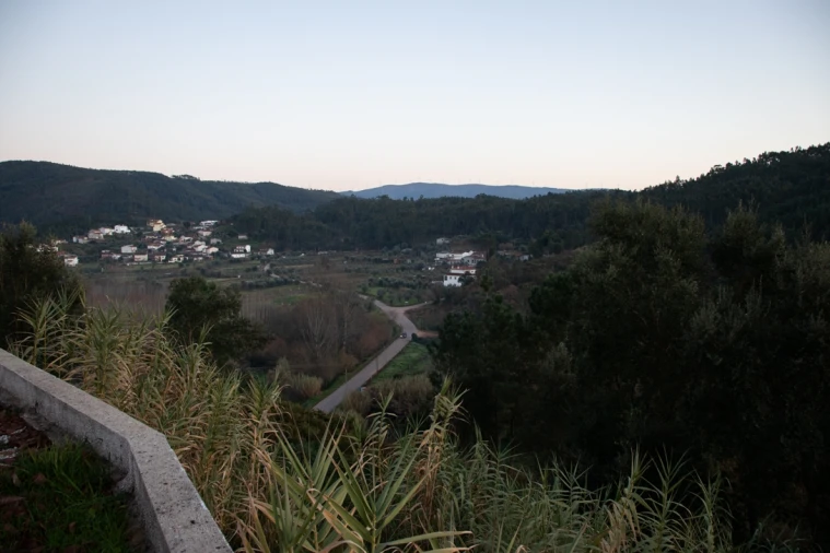 Moradia T3 para Venda em Almalagues Foto 5