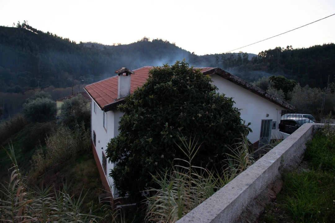 Moradia T3 para Venda em Almalagues Foto 4